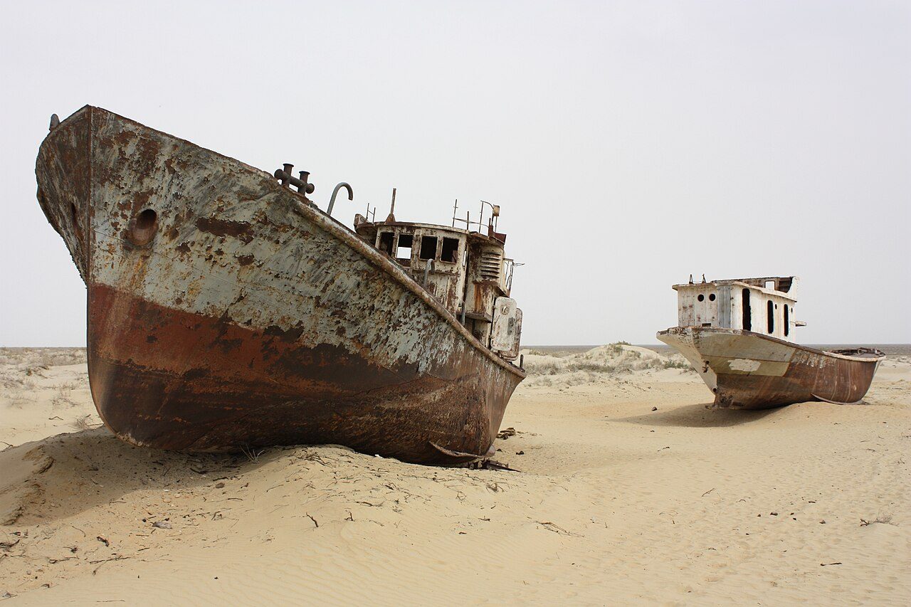 El cementerio de barcos de Moynaq, parada imprescindible al ver qué hacer en Nukus