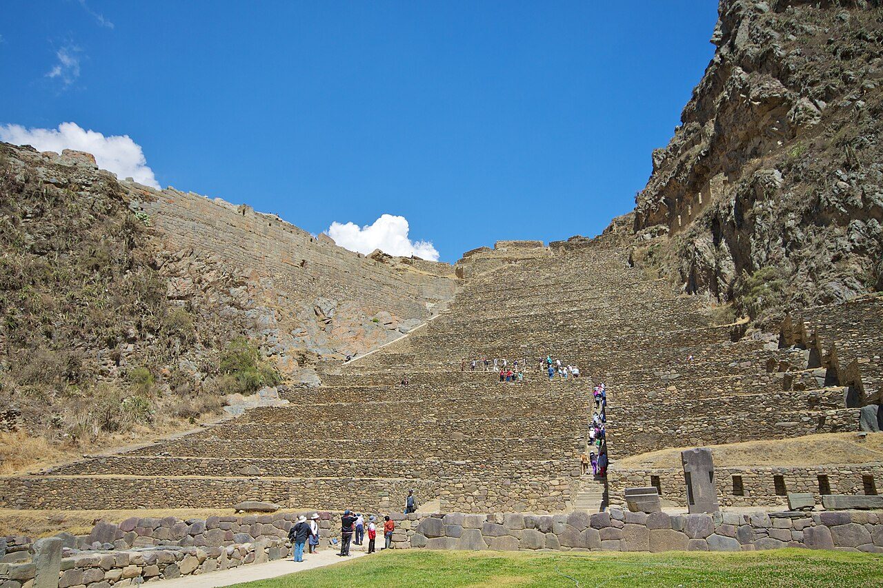 Calles del pueblo inca vivo, parte esencial de qué ver en Ollantaytambo