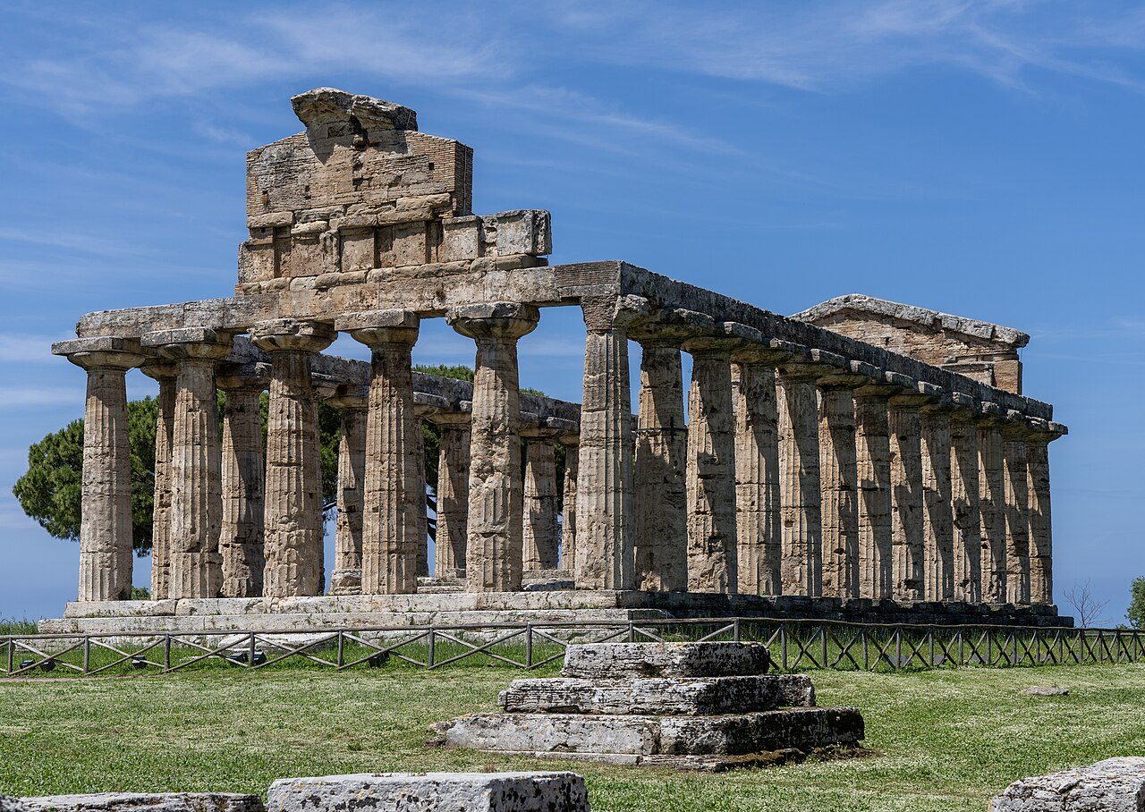 Templos griegos de Paestum, una de las excursiones de un día en Salerno más recomendadas.