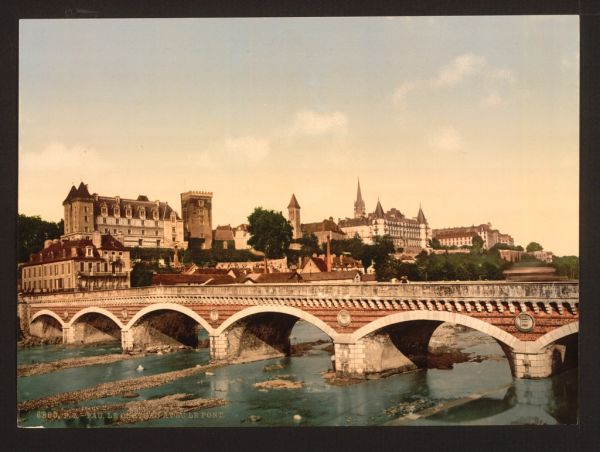 Panorámica de Pau, la ciudad balcón de los Pirineos franceses