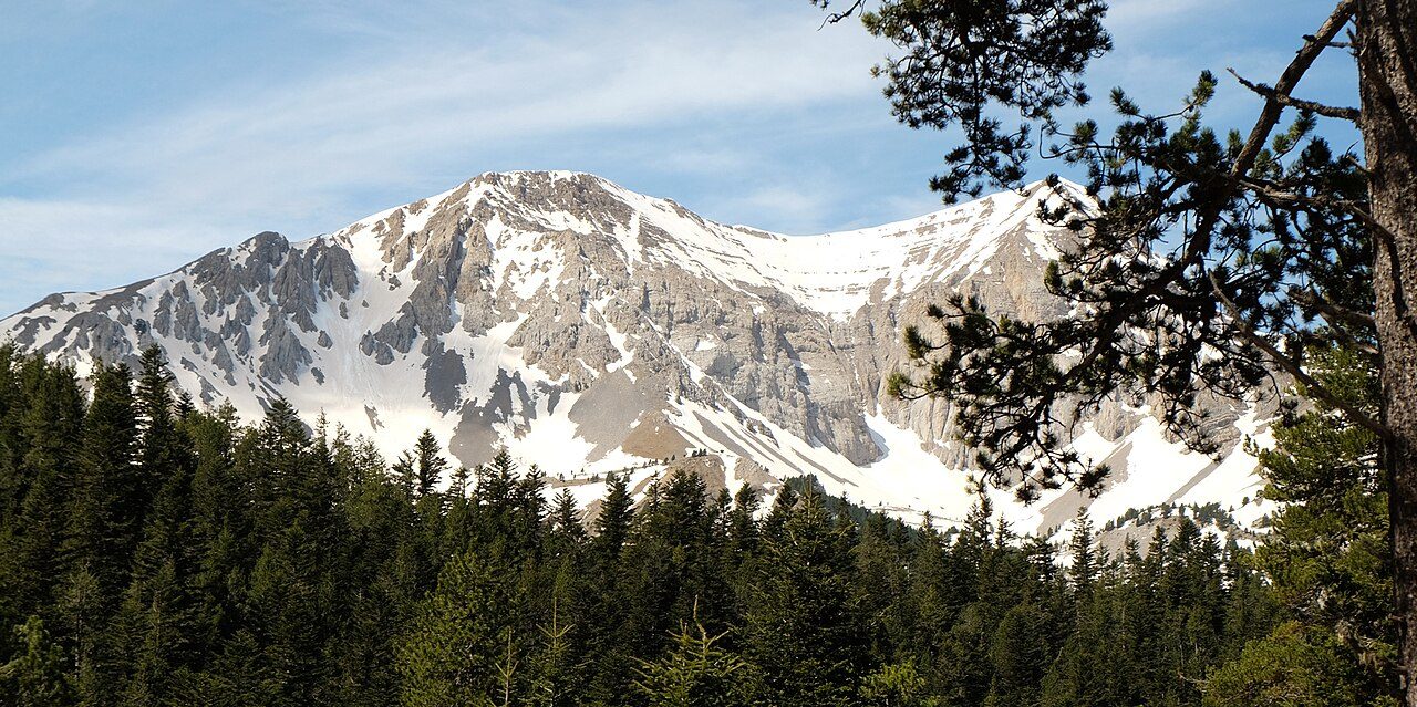 Valles glaciares y montañas, la esencia de qué ver en el Pirineo Aragonés