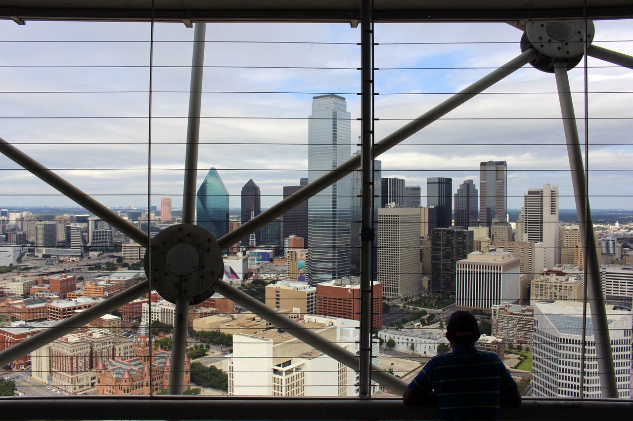 La Reunion Tower, mirador imprescindible que ver en Dallas al atardecer