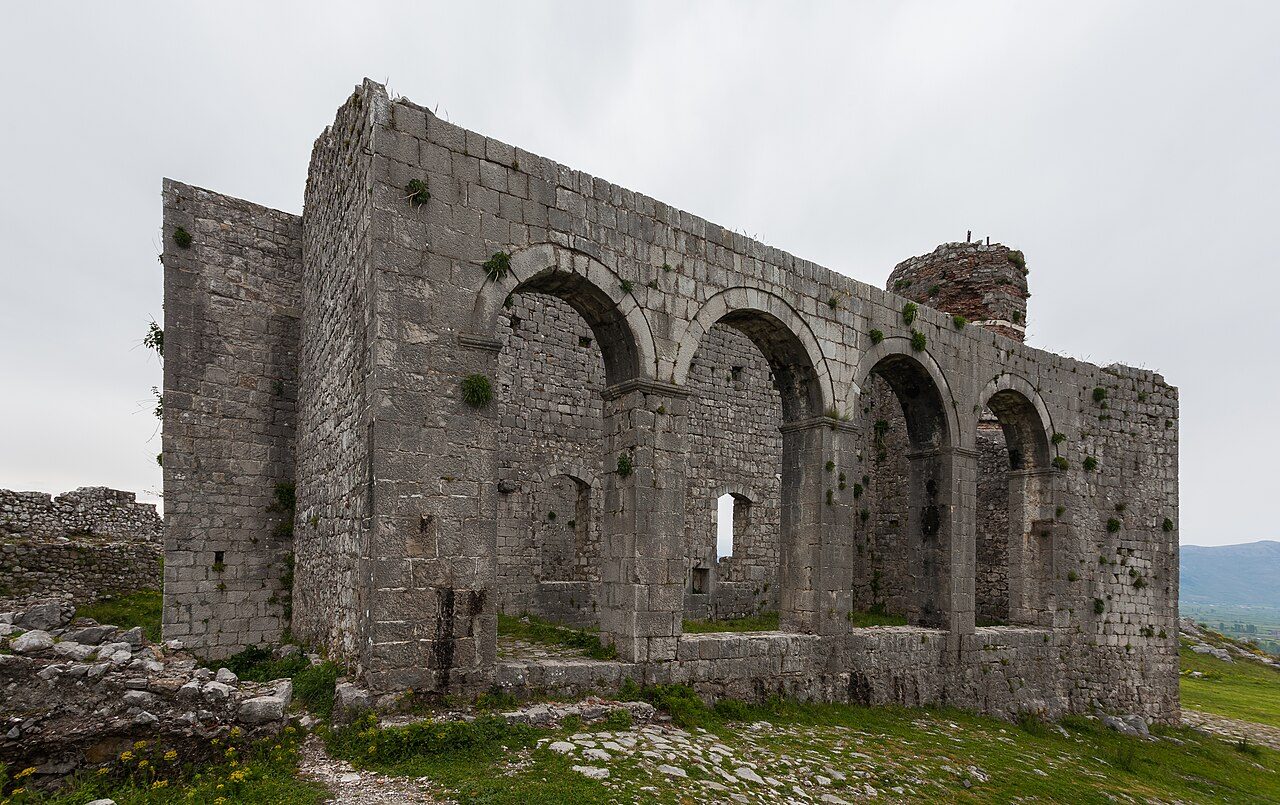Vistas desde el castillo de Rozafa, parada obligada de qué ver en Shkodra
