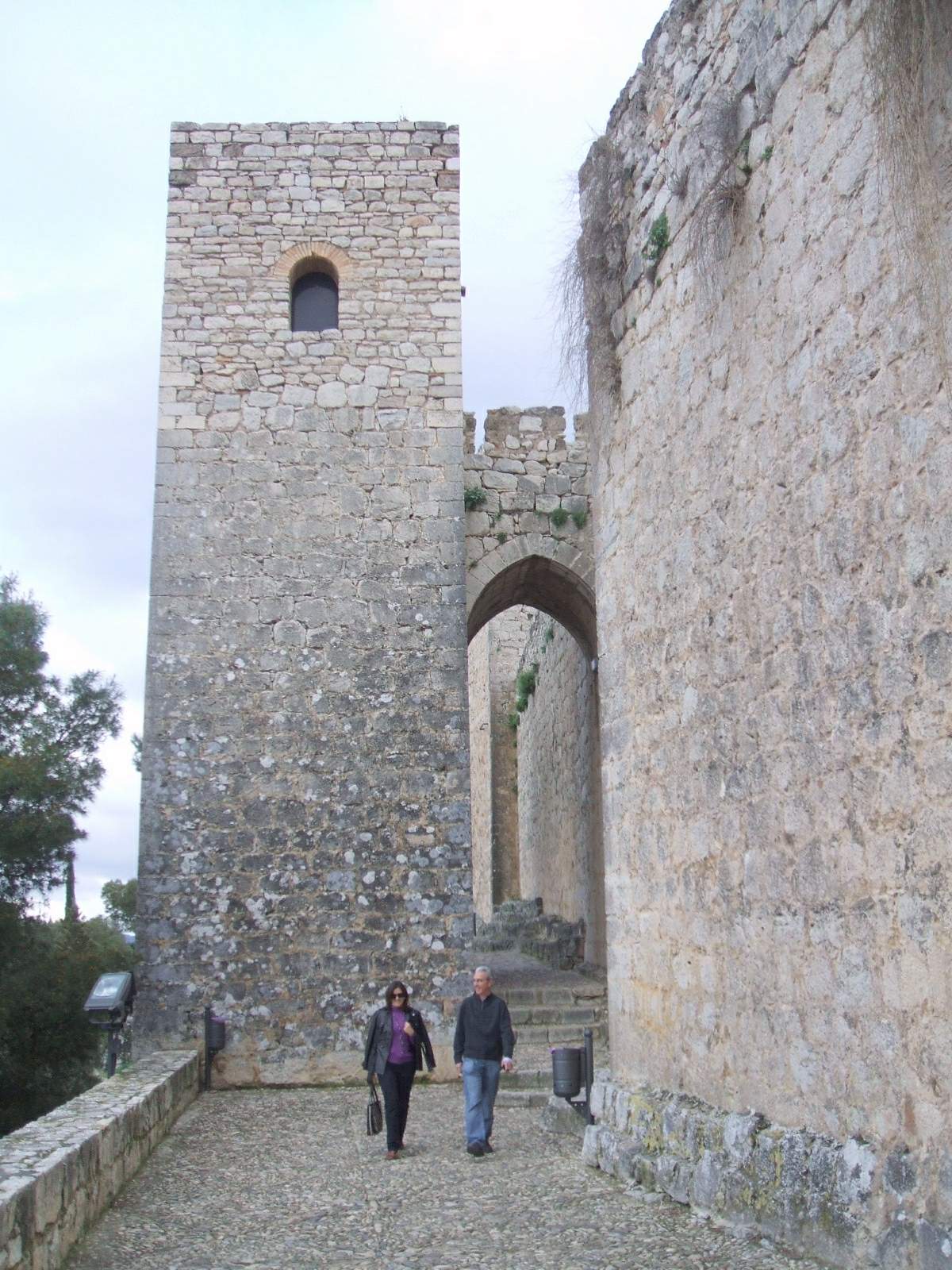 El Castillo de Santa Catalina, con vistas al mar de olivos de Jaén