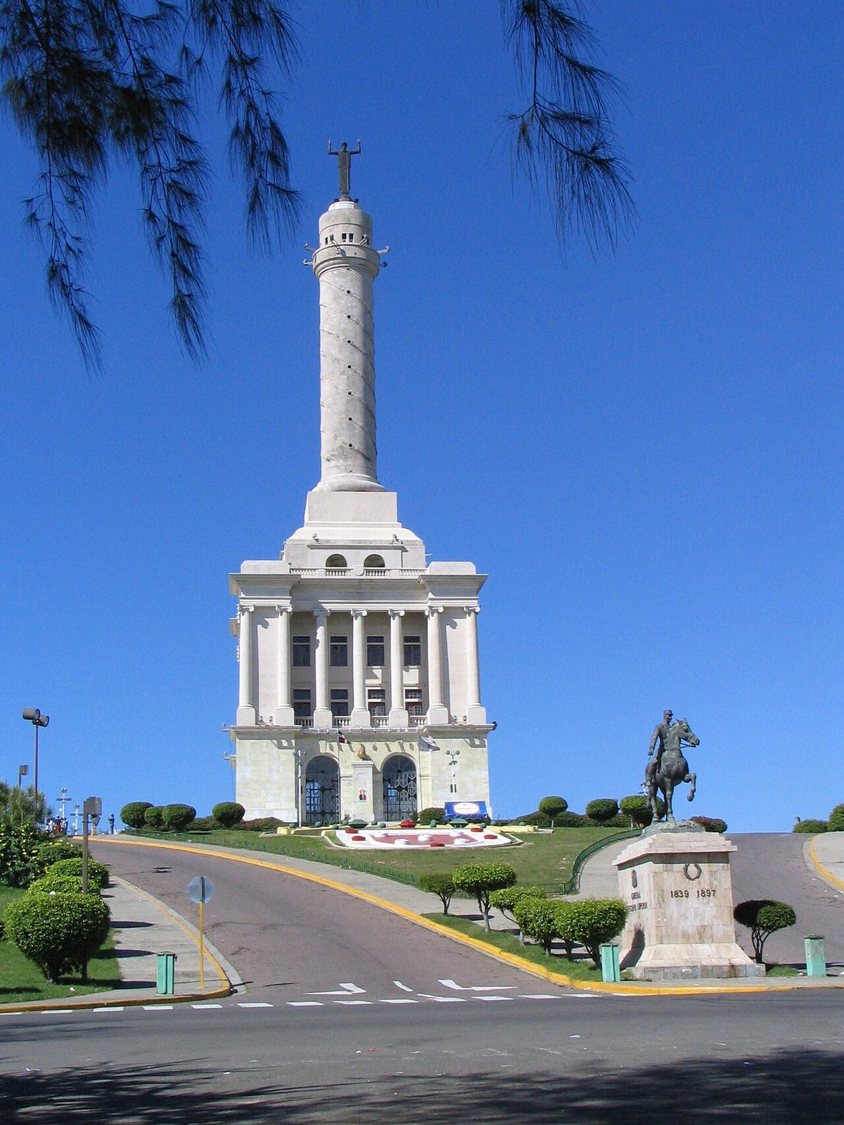 El Monumento a los Héroes de la Restauración, imprescindible de qué ver en Santiago de los Caballeros