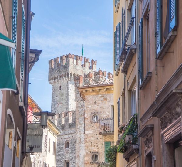 El castillo Scaligero, la postal más famosa que ver en Sirmione
