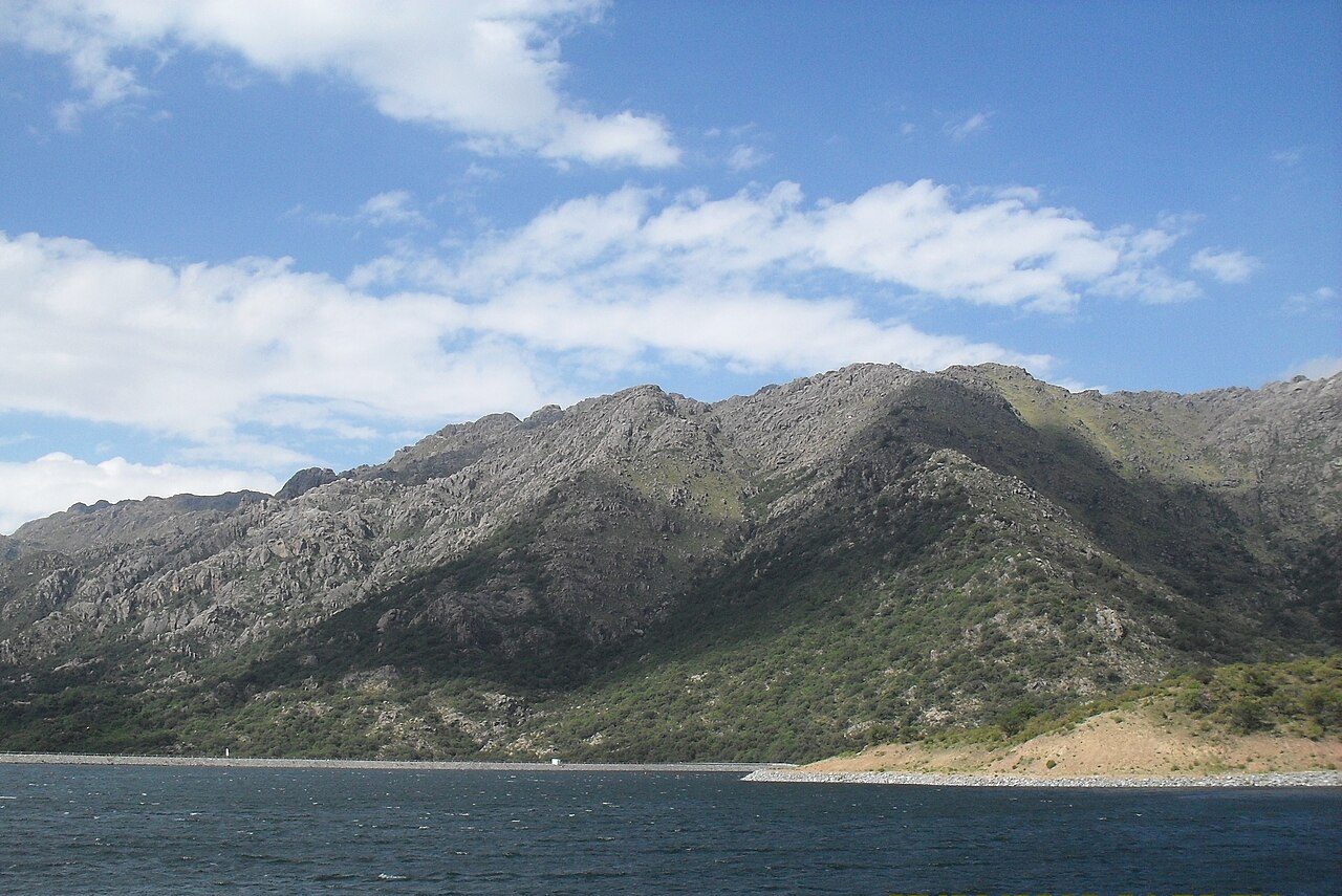 Senderos de naturaleza y aventura en Villa de Merlo, en la Sierra de los Comechingones.