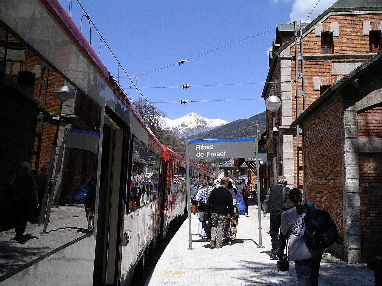 El tren cremallera es la única forma de subir a la Vall de Núria desde Ribes de Freser