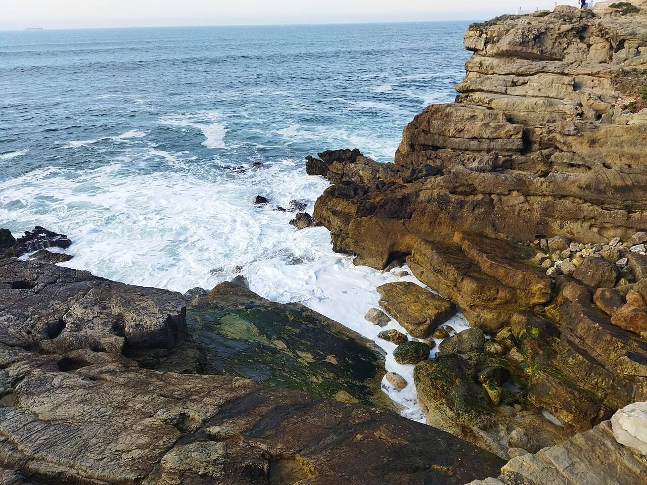 Qué ver cerca de Cutiellos: la costa asturiana de Gijón