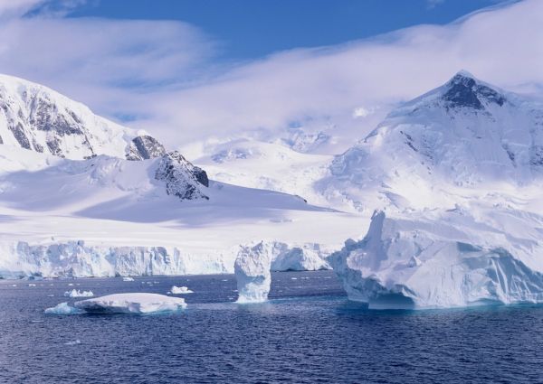 Los ibones glaciares, uno de los grandes tesoros que ver en el Pirineo Aragonés