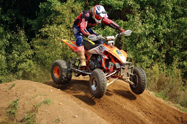 Tour en quad por la selva tropical, uno de los planes estrella cerca de Playa Matapalo