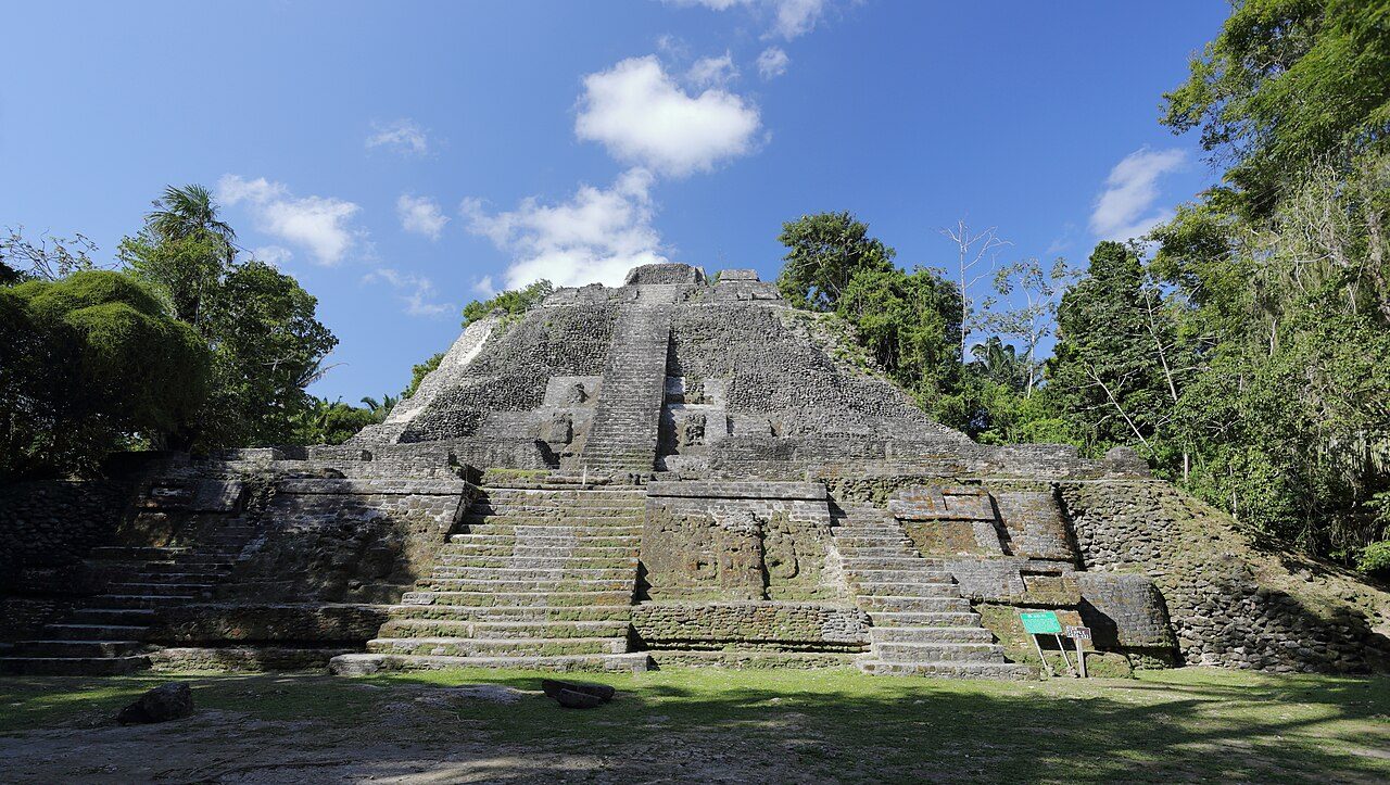 Excursiones de un día en Ciudad de Belice: el Templo de la Máscara en Lamanai