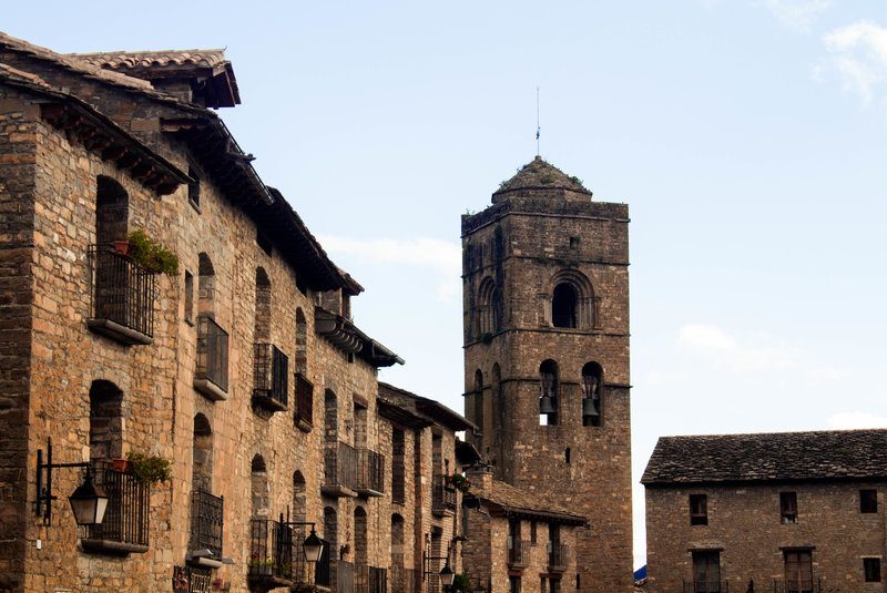 Aínsa, excursión imprescindible cerca de Torla Ordesa