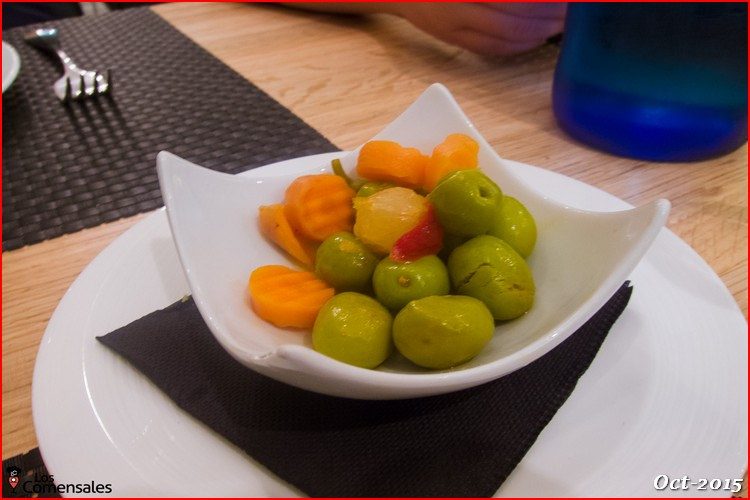 Gastronomía en Alicante: tapas y productos frescos del Mercado Central