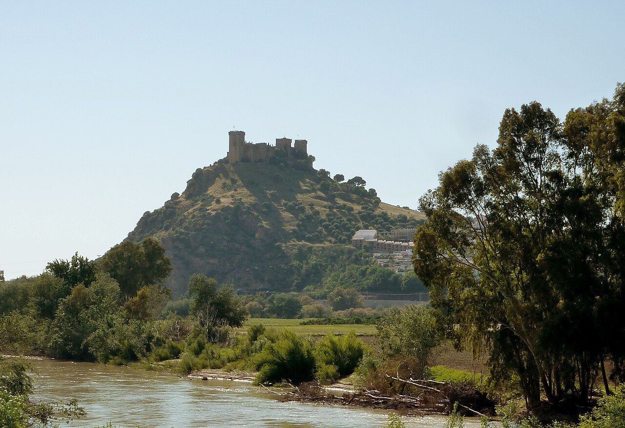 Vista del castillo, lo imprescindible que ver en Almodóvar del Río