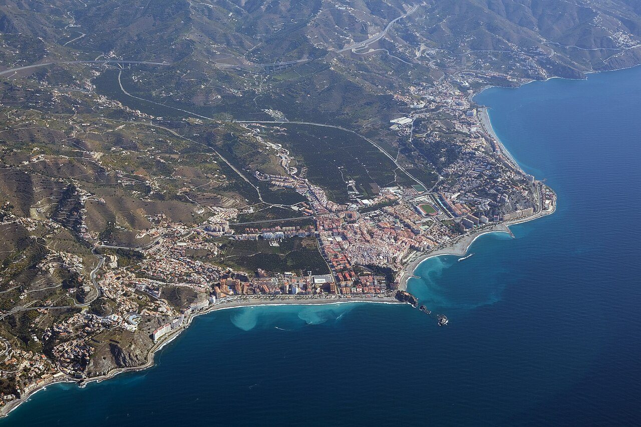 Vistas del litoral de Almuñécar, la joya de la Costa Granadina