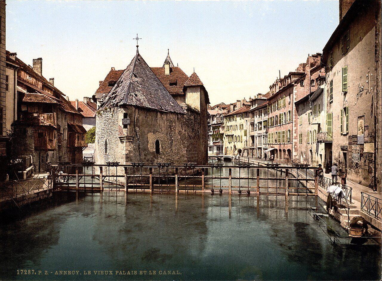 Annecy, la escapada más popular desde Ginebra por sus canales y su lago