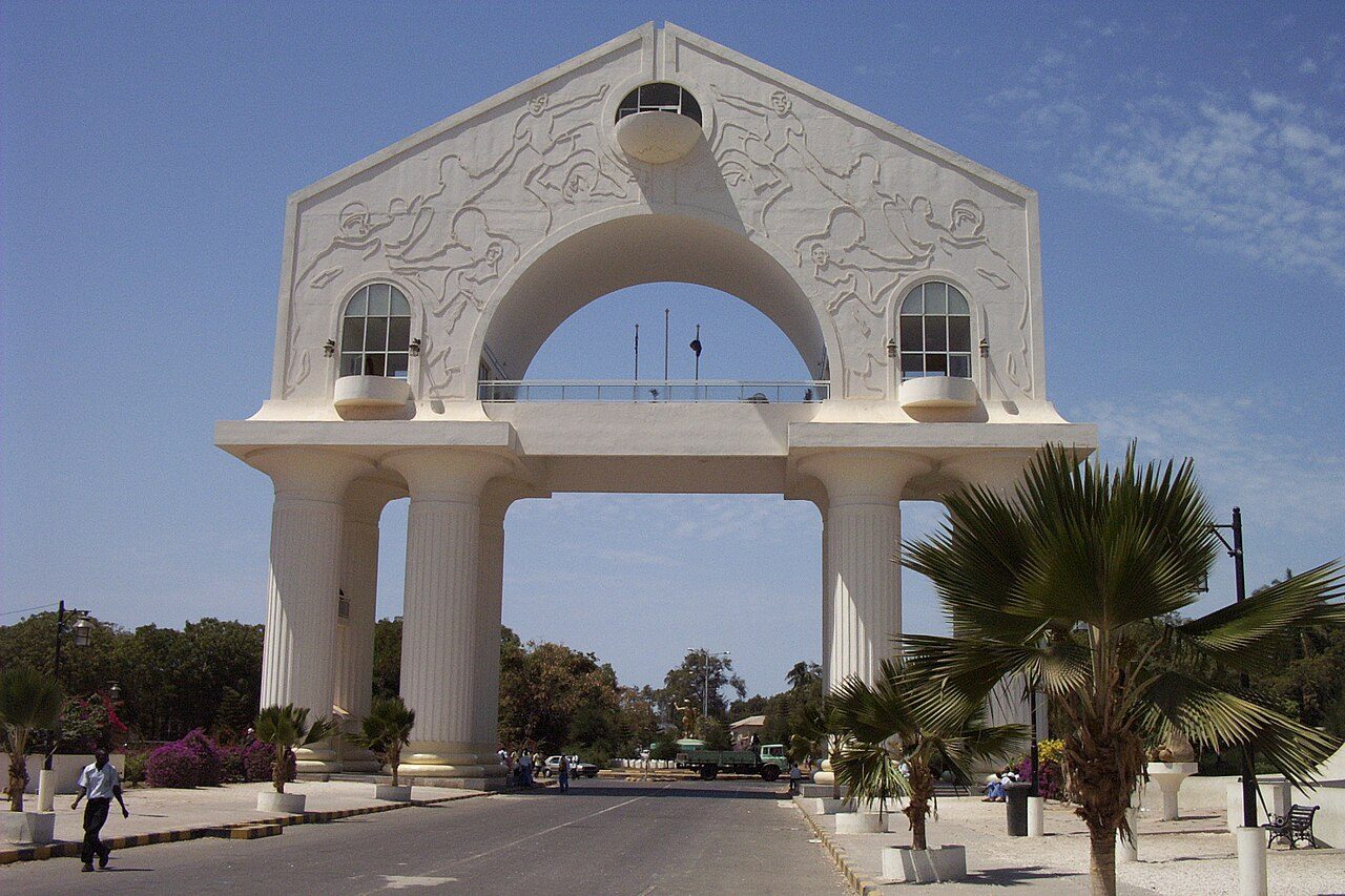 El Arco del Triunfo (Arch 22), imprescindible que ver en Banjul