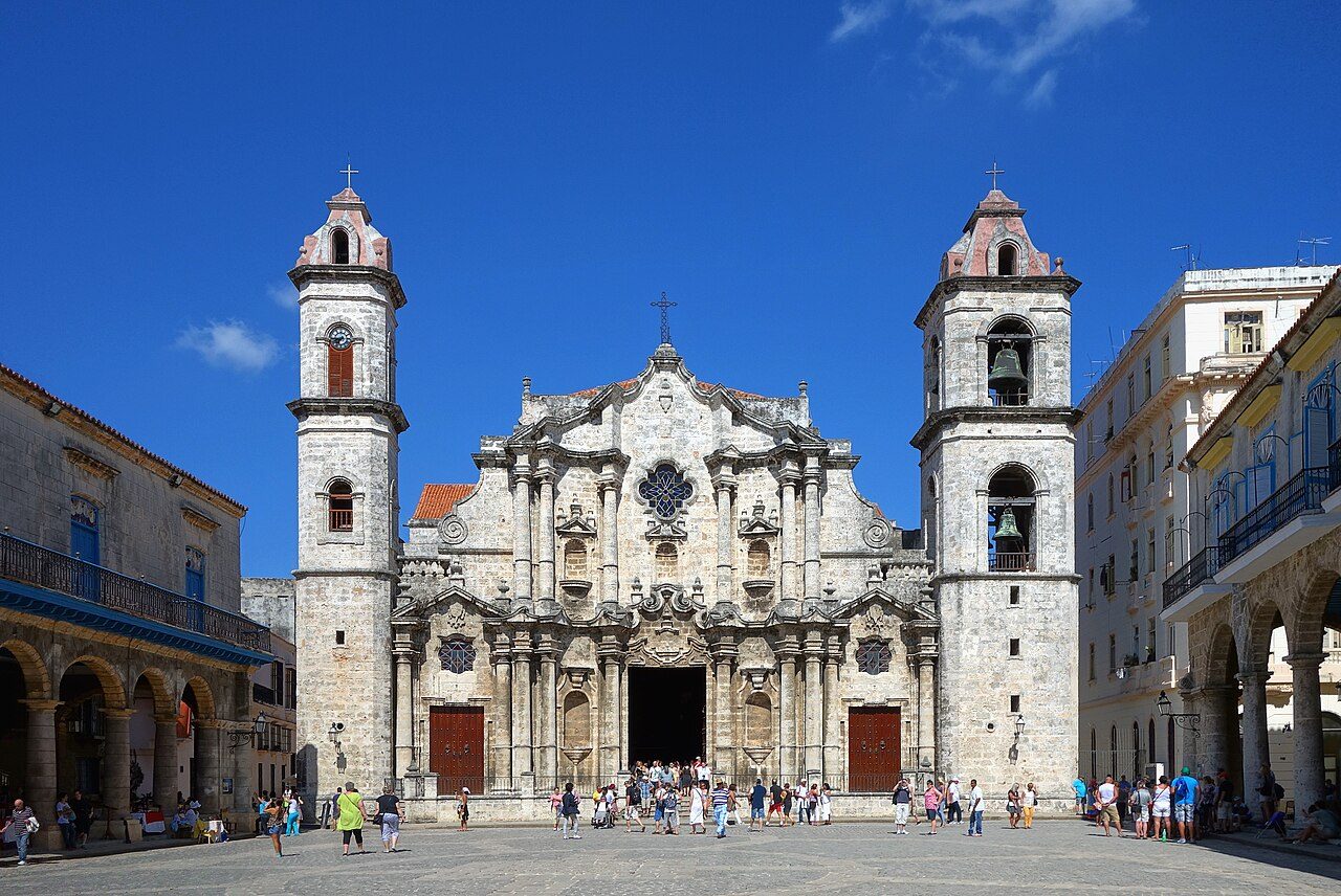 La Plaza de la Catedral, parada obligada de qué ver en La Habana Vieja