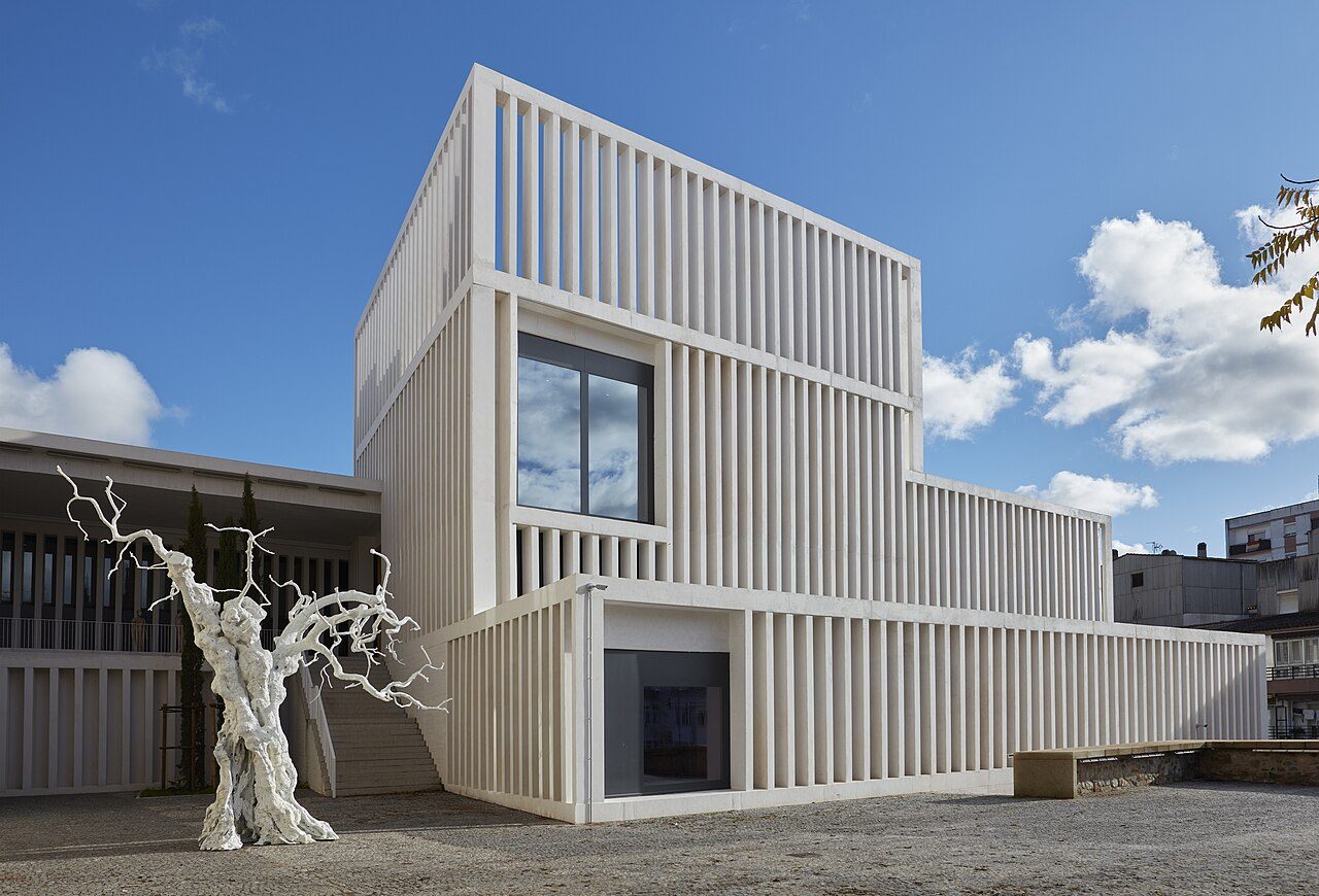 El arte contemporáneo también forma parte de lo que ver en Cáceres