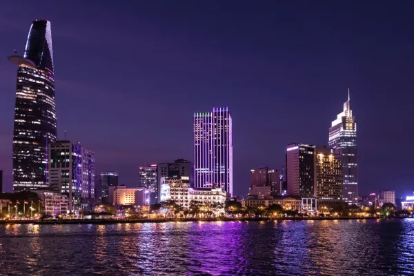 Vistas del río Saigón, punto de partida para descubrir qué ver en Ho Chi Minh