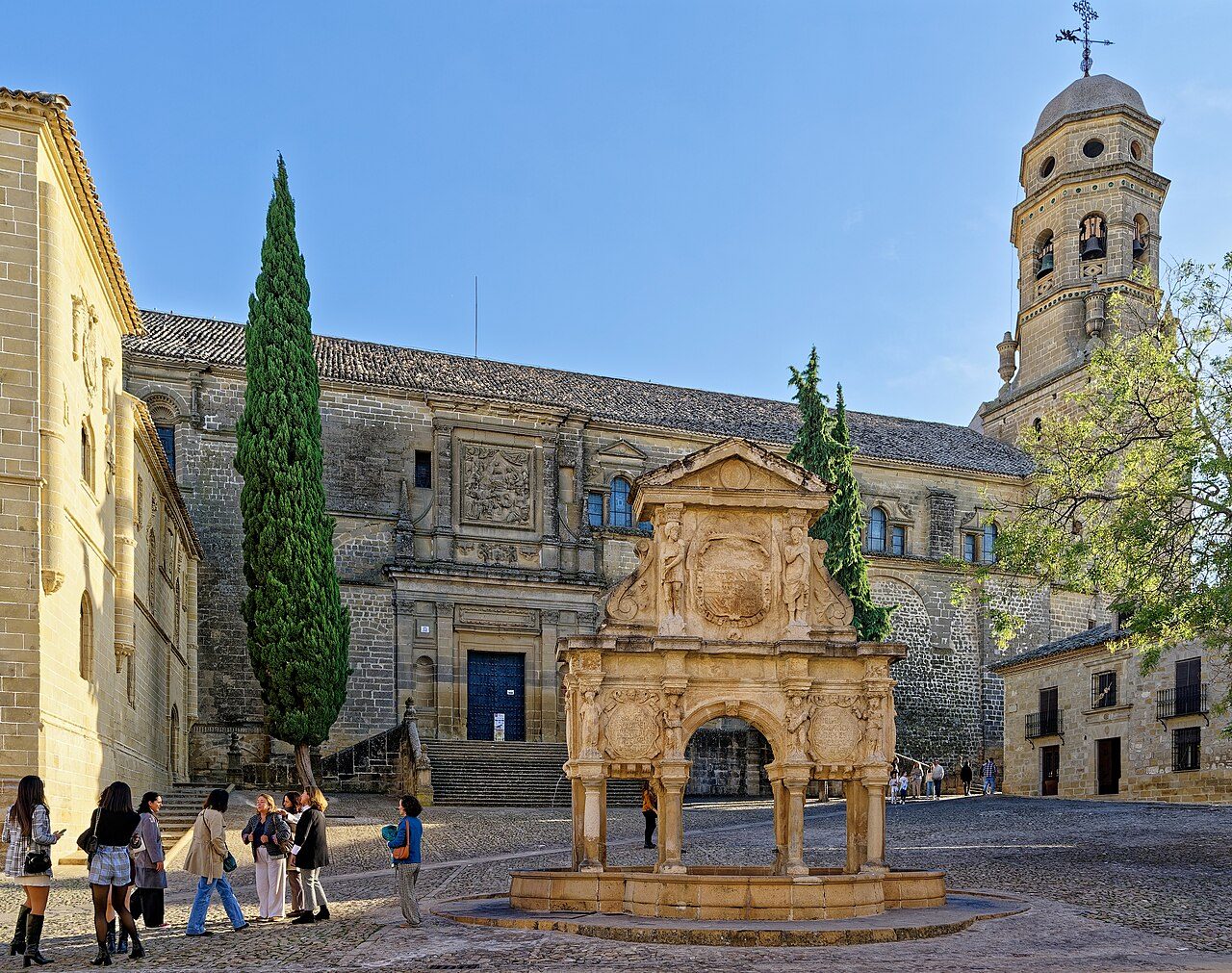 Entradas y museos en Baeza: la catedral renacentista, parada obligada del casco histórico