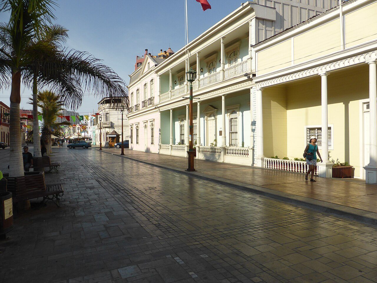 La histórica calle Baquedano, imprescindible entre los museos y edificios que ver en Iquique