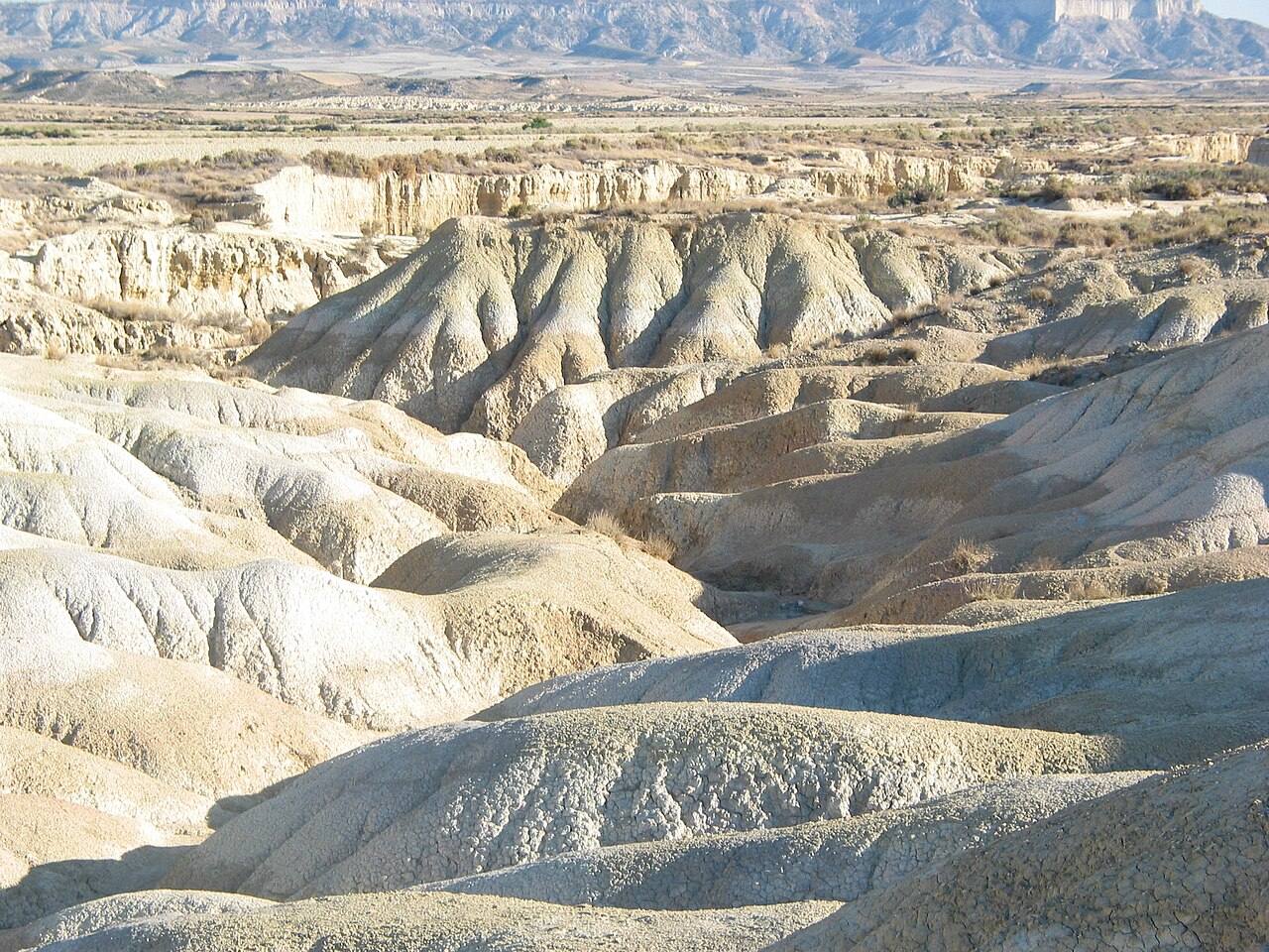 Paisaje semidesértico de las Bardenas Reales, lo mejor que ver en Arguedas