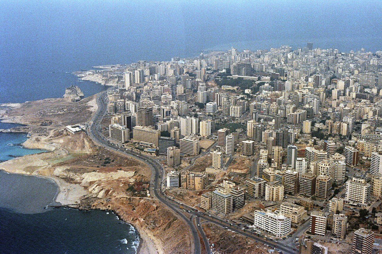 Vista de Beirut desde el aire, uno de los primeros imprescindibles que ver al llegar