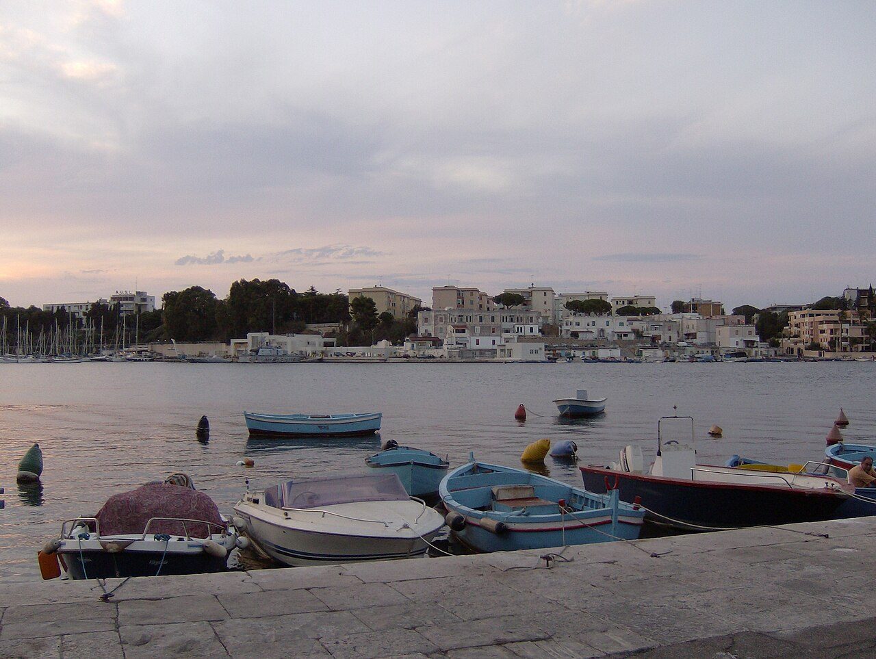 El puerto de Brindisi, punto de partida para descubrir qué ver en la ciudad y sus alrededores