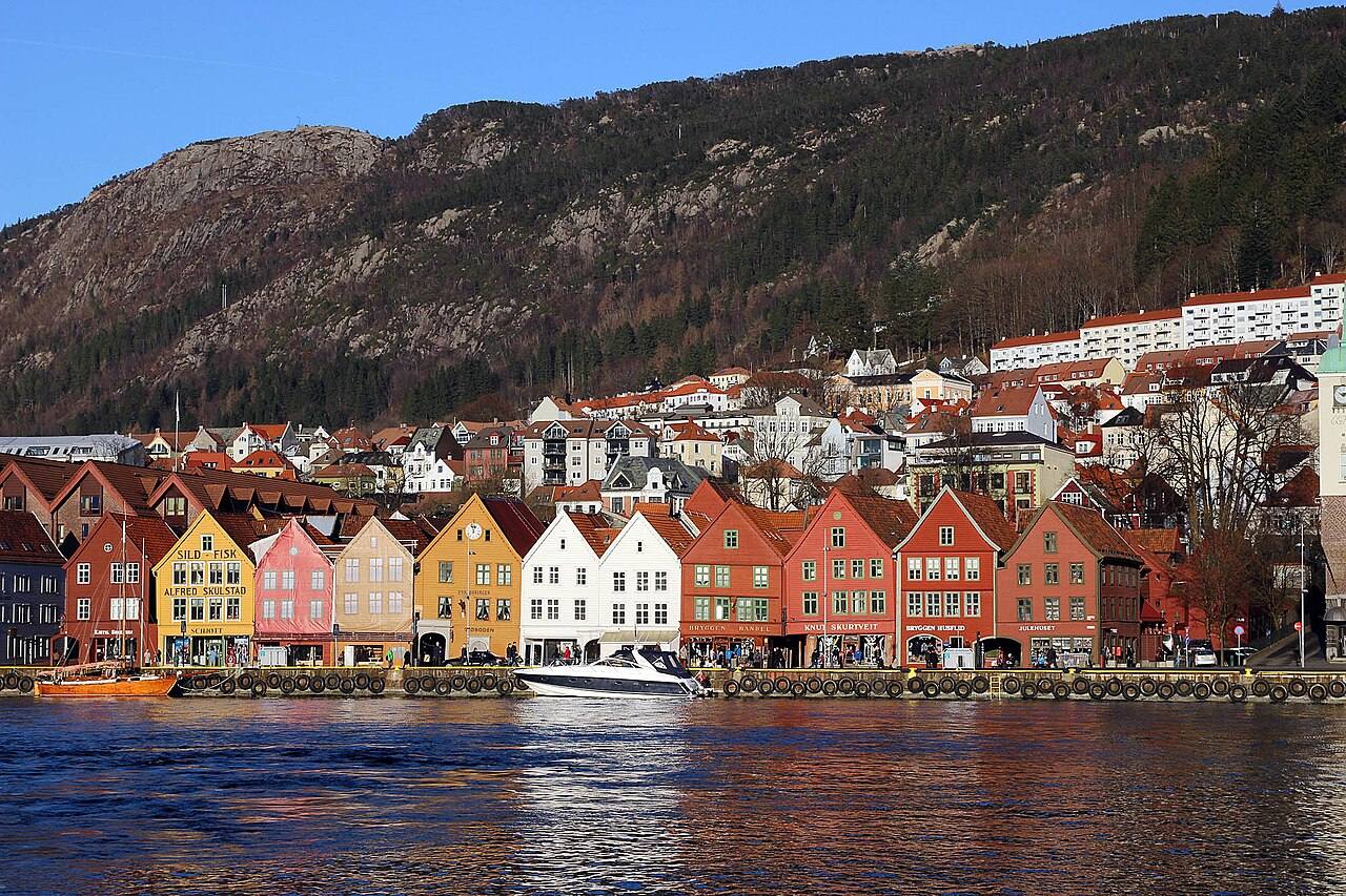 El colorido muelle de Bryggen, lo primero que hay que ver en Bergen