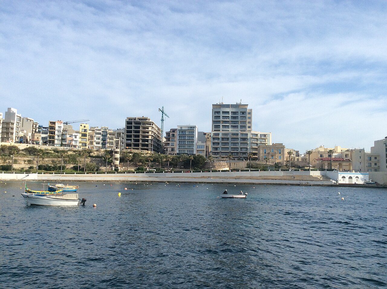 El paseo marítimo de Bugibba, punto de partida ideal para ver Malta