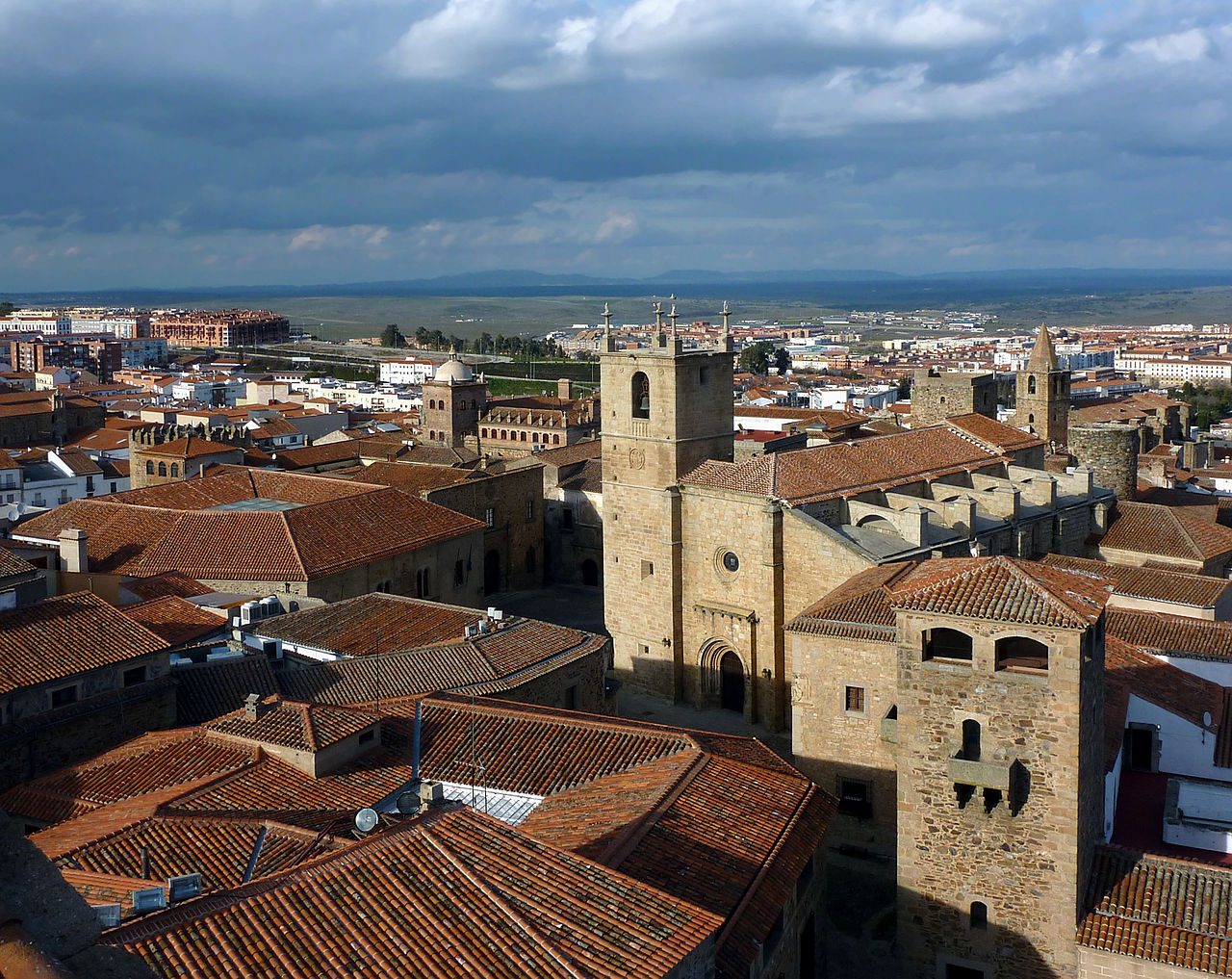 Casco antiguo de Cáceres capital, punto de partida ideal para descubrir la provincia