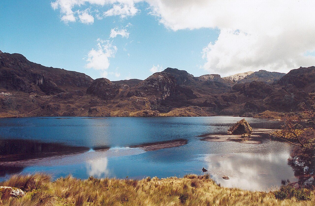 Lagunas de altura en una de las excursiones de un día en Cuenca Ecuador