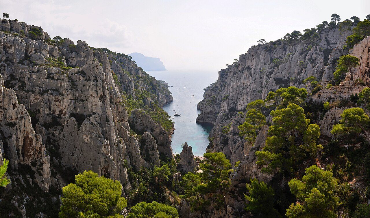 La Calanque d'En-Vau, una de las paradas imprescindibles de qué ver en Cassis
