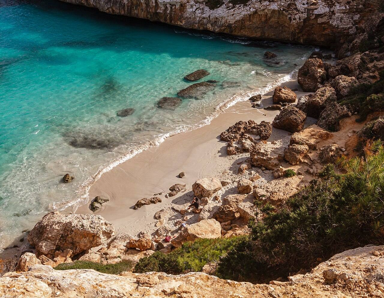 La Caló des Moro, parada de baño en la excursión en lancha desde Cala Figuera