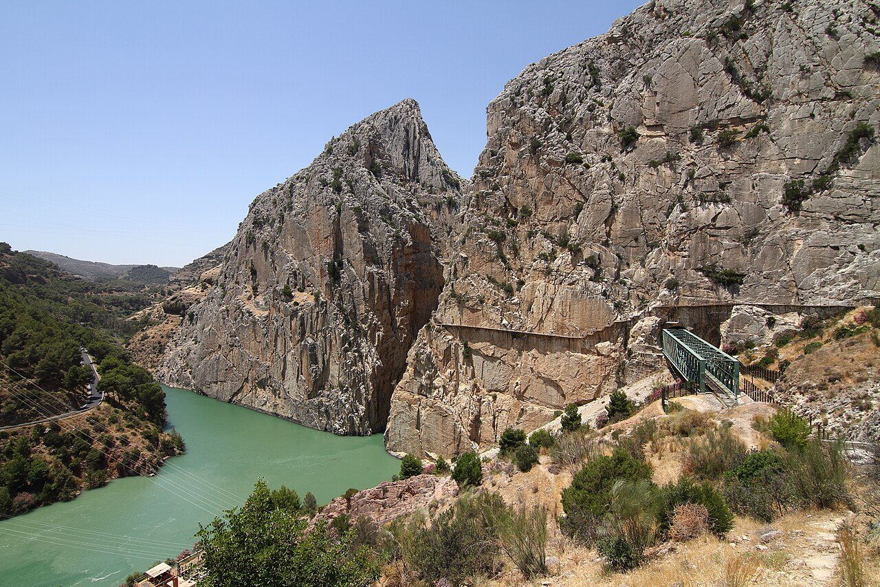 Excursiones de un día en Fuengirola: las pasarelas del Caminito del Rey son una de las salidas estrella.