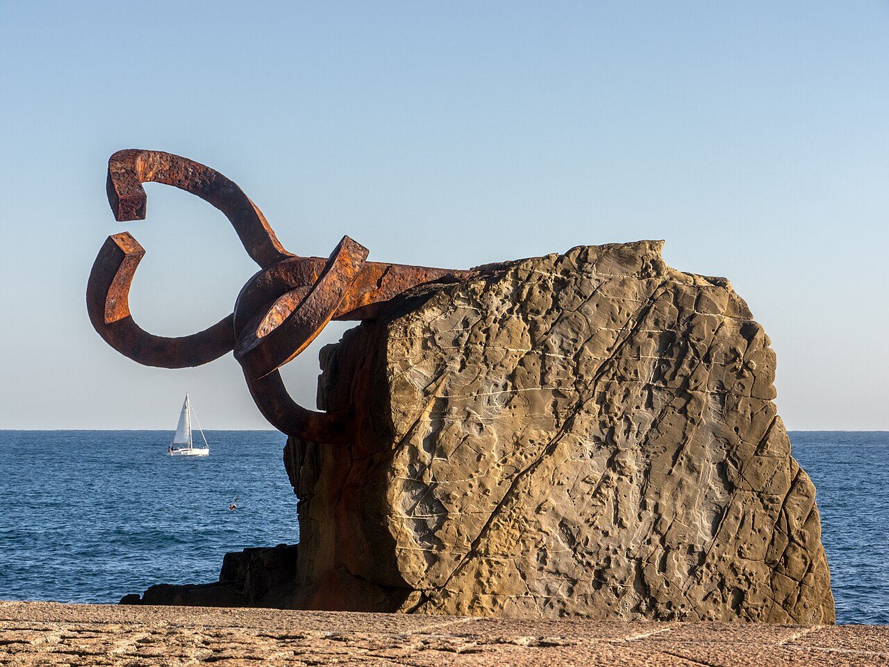El Peine del Viento de Chillida, parada obligada de qué ver en San Sebastián
