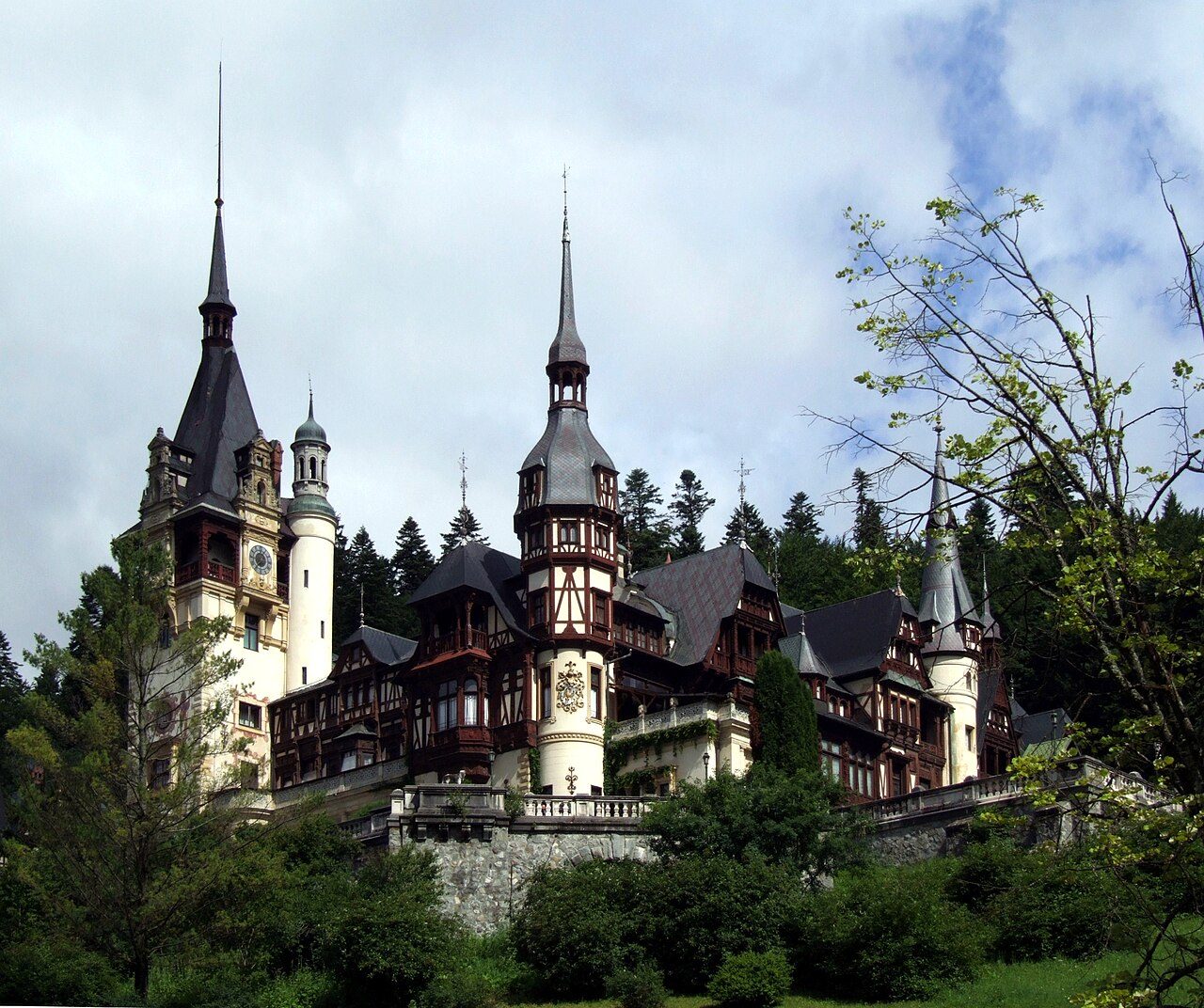 El Castillo de Peleș, una de las mejores excursiones desde Bucarest