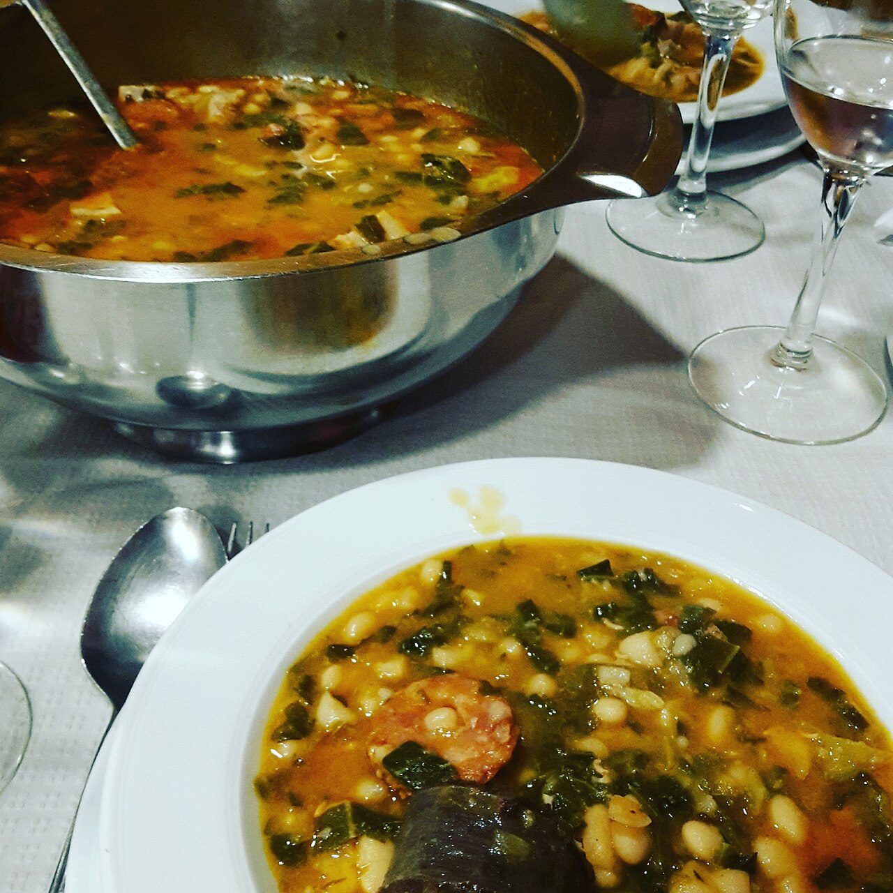 Pescado y marisco fresco del Cantábrico, un imprescindible al comer en Comillas