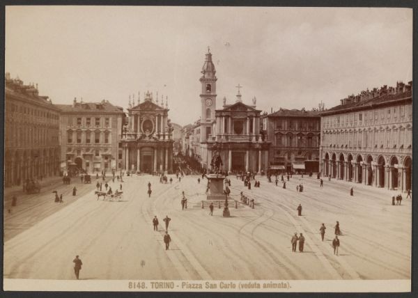 Piazza San Carlo, el elegante salón de la ciudad y parada obligada de qué ver en Turín