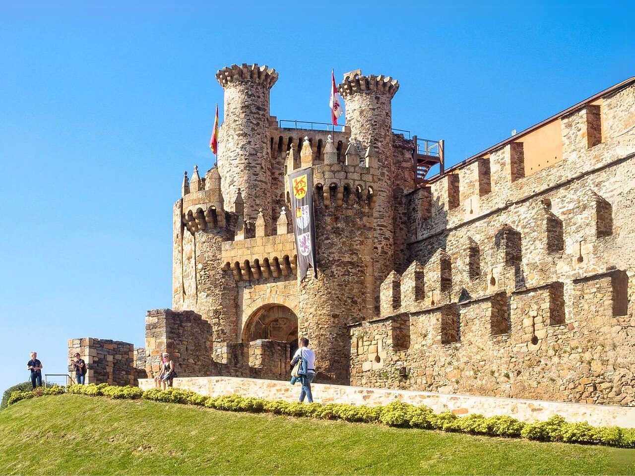 El Castillo de los Templarios, el gran imprescindible que ver en Ponferrada