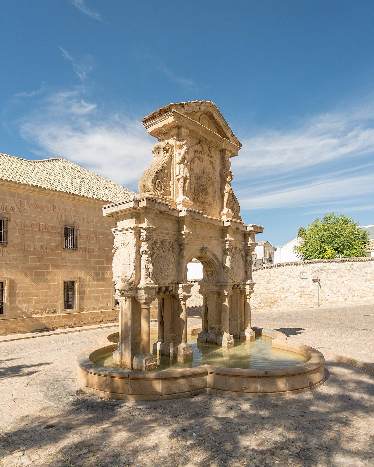 La Catedral de la Natividad en la Plaza de Santa María, imprescindible que ver en Baeza