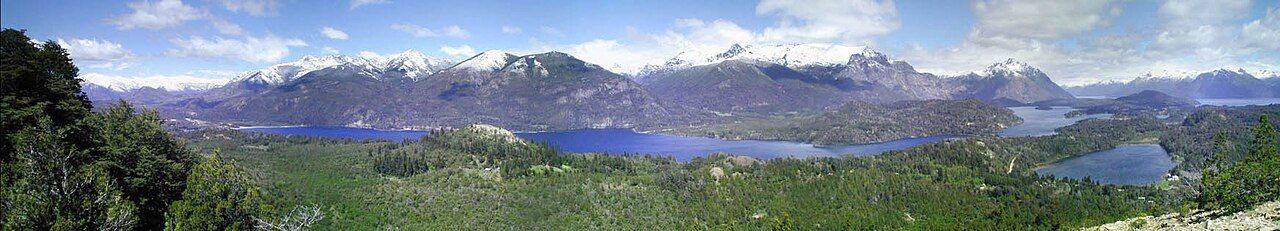 Panorámica desde el Cerro Campanario, uno de los miradores clave que ver en Bariloche