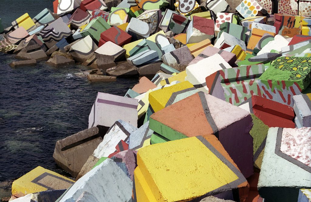 Los Cubos de la Memoria de Ibarrola, símbolo de qué ver en Llanes