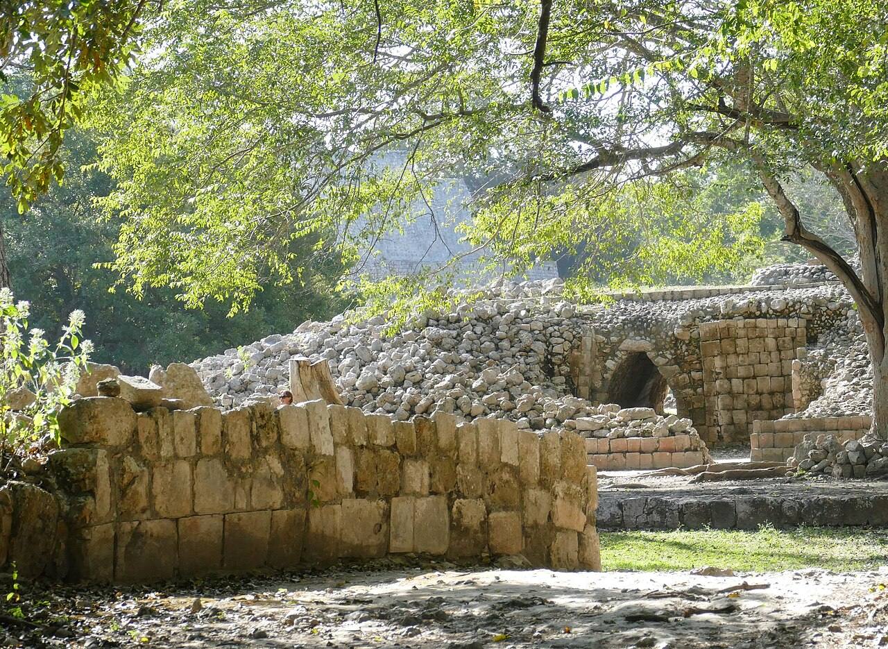 La pirámide de Edzná, la excursión maya más popular desde Campeche