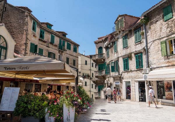 Vistas del puerto y el casco antiguo, el primer flechazo al llegar a Split