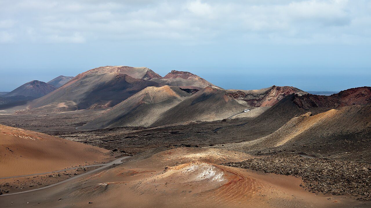 Excursión al Parque Nacional de Timanfaya, una escapada desde Caleta de Fuste