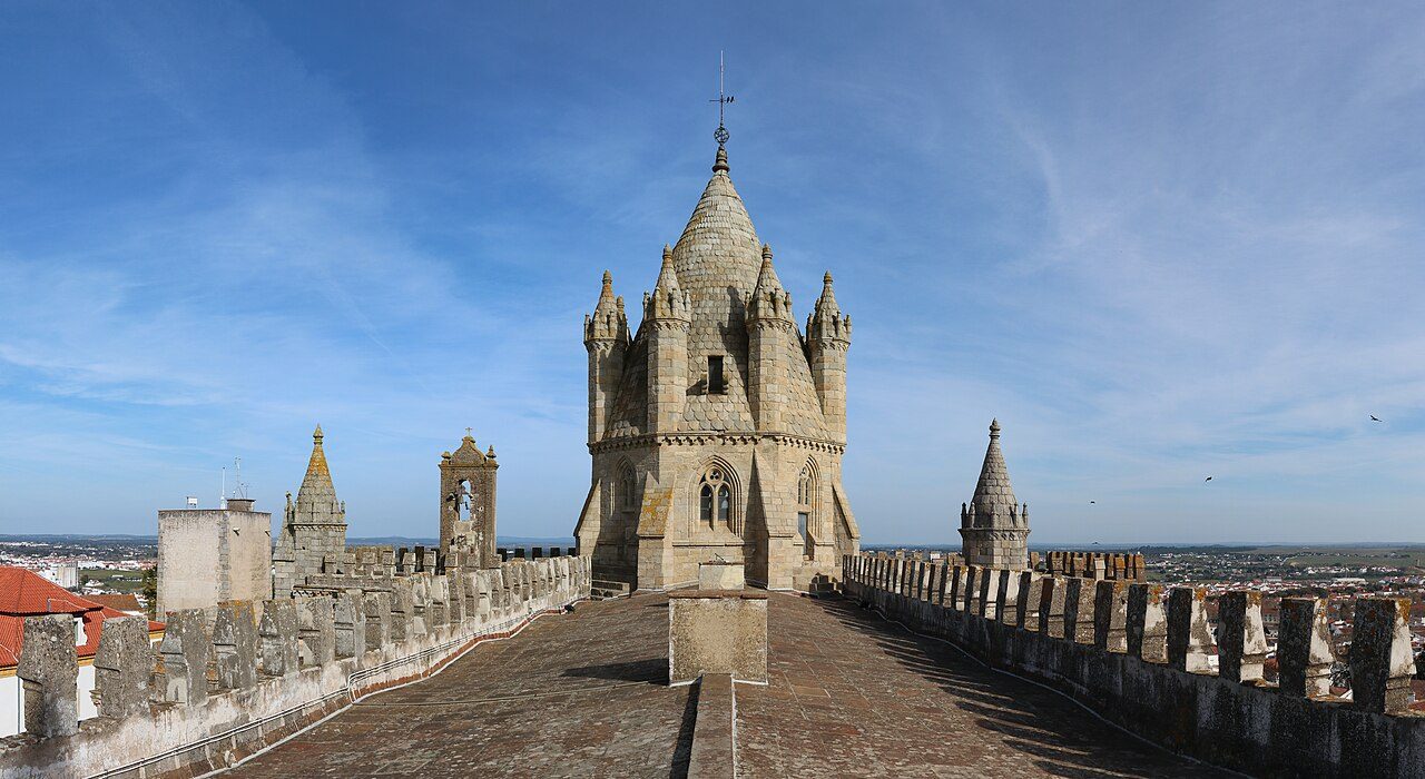 Vistas desde la terraza de la catedral, uno de los mejores momentos que ver en Évora