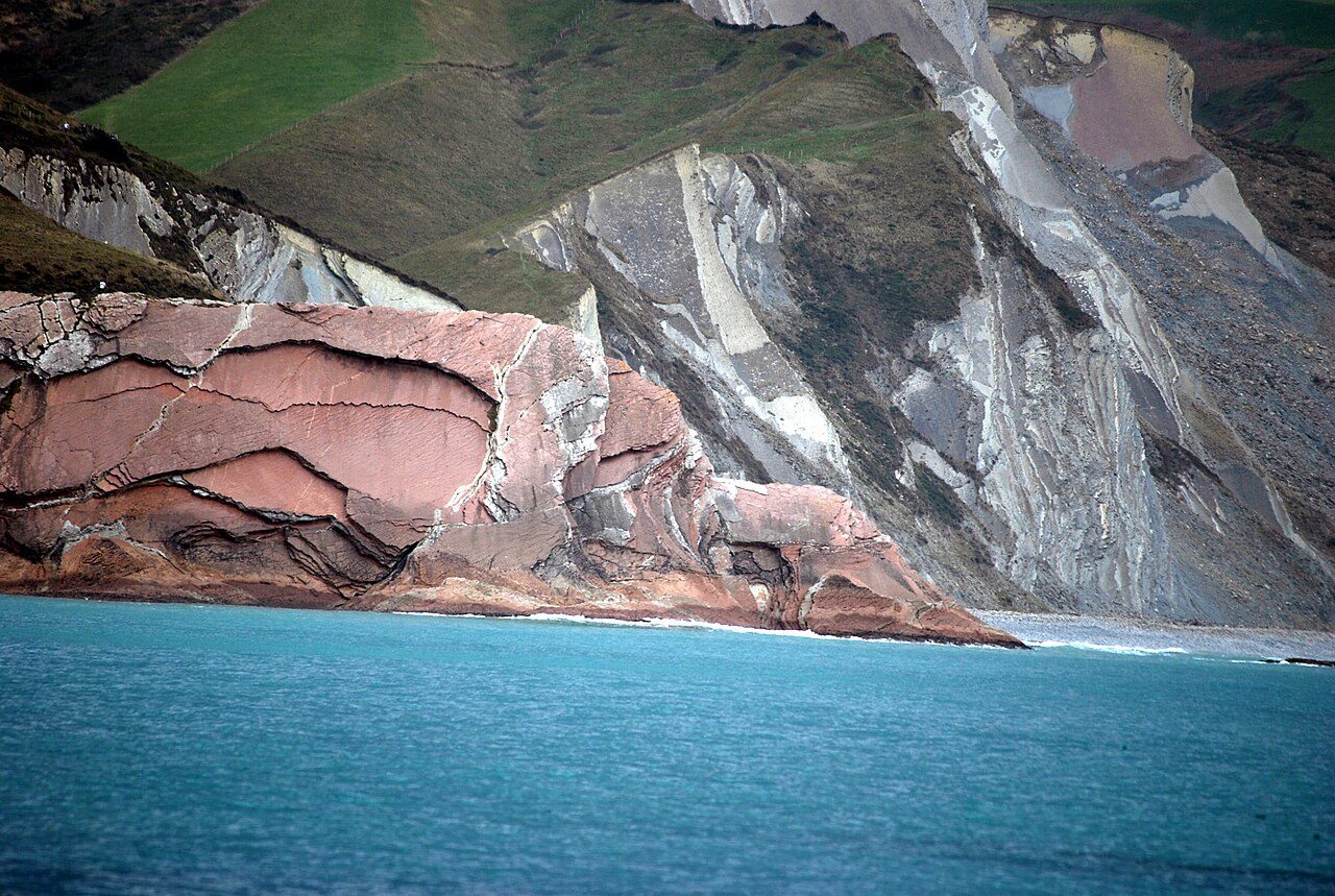 El flysch de Zumaia, uno de los grandes imprescindibles que ver en la Costa Vasca